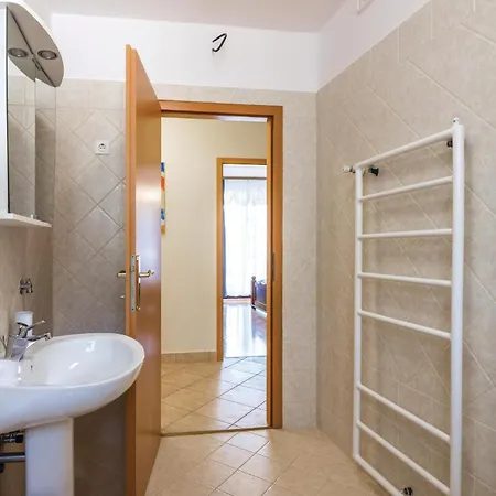 Apartment Amazing In With Kitchen