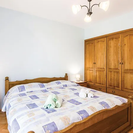 Amazing In With Kitchen Apartment
